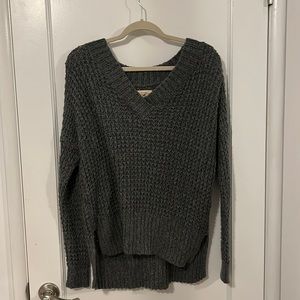 Hollister Gray Knit Sweater V-neck Size Small